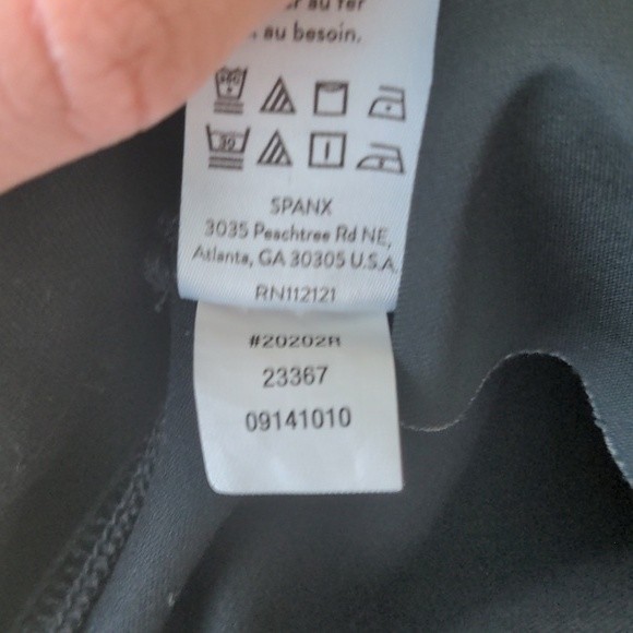 Spanx Black Women's Cropped Pull On Legging Pant Size Medium - Picture 16 of 16